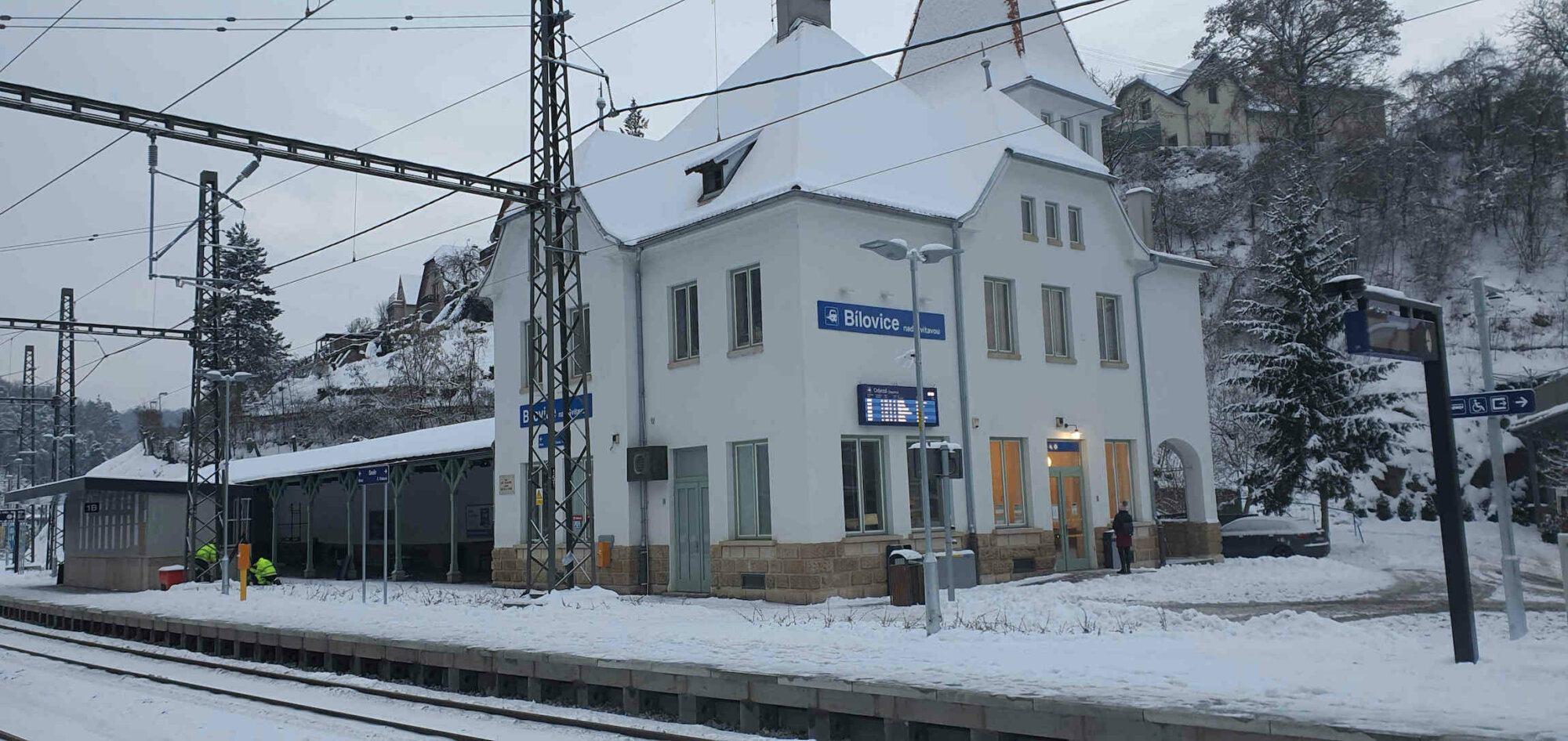 Bílovice nad Svitavou, vlaková zastávka, autor Pavel Boucník, převzato z Vlakem jednoduše Bílovice nad Svitavou, vlaková zastávka, autor Pavel Boucník, převzato z Vlakem jednoduše