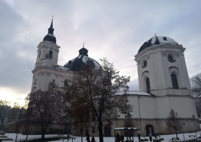 Santiniho barokní perla - kostel Jména Panny Marie ve Křtinách v zimě