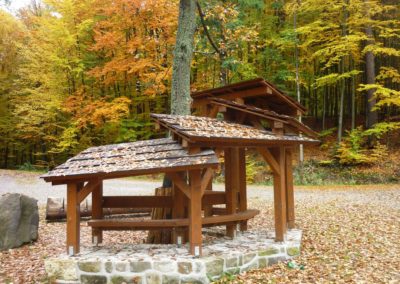 Lesní cesta Schindlerova - odpočívadlo