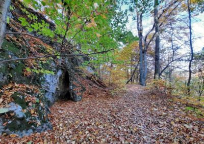 Schattova cesta a jeskyně na podzim, foto Anna Oujeská